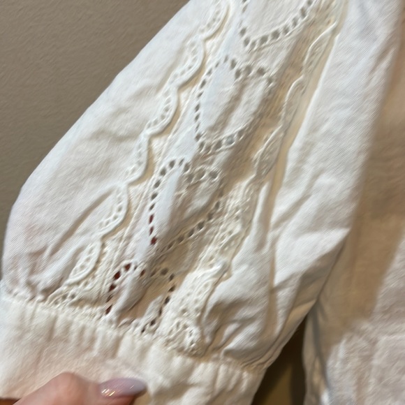 TopShop sz 4 Heart Eyelet Blouse - Picture 4 of 6